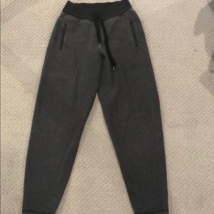Lululemon charcoal grey and black trim sweatpants